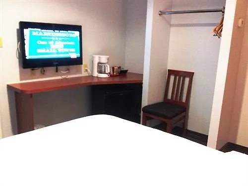 Isabella Hotel & Suites Toronto 2*,
