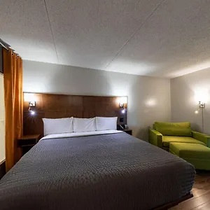 *** Hotel & Normandin Canada