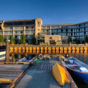 *** Hotel Oceanfront At Canada